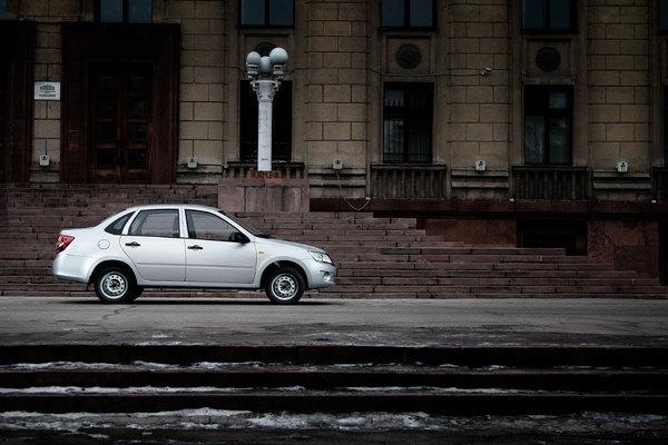 Lada Granta: comentarios y descripción