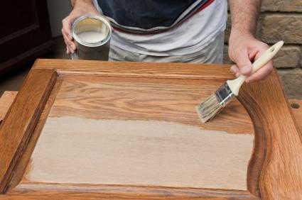 Elija un barniz para madera para trabajos al aire libre