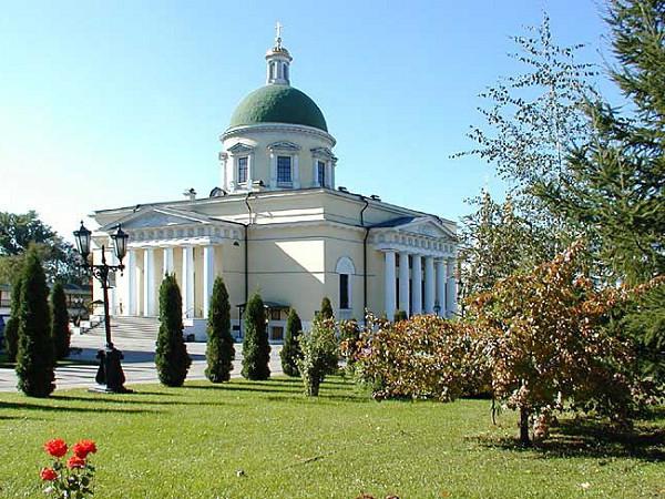 sitio del monasterio Danilov en Moscú 