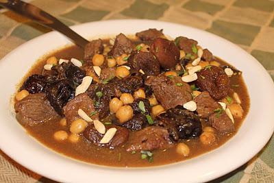 Preparamos un plato festivo - pasas con carne