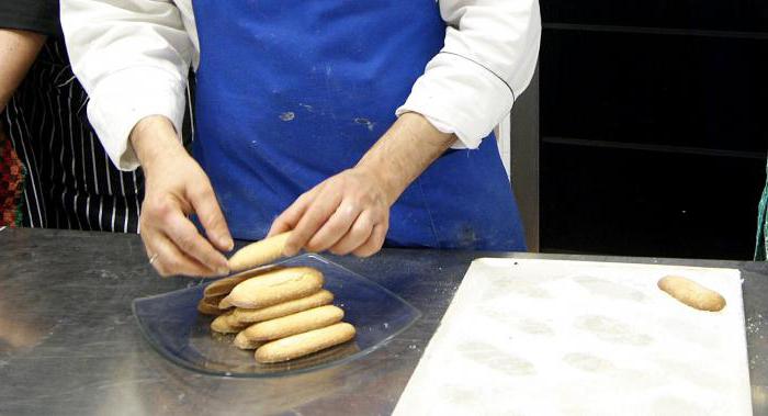 Cómo hornear galletas savoyardi en casa: una receta, consejos de cocina