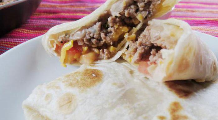 Lavash con carne picada en el horno: una receta con una foto