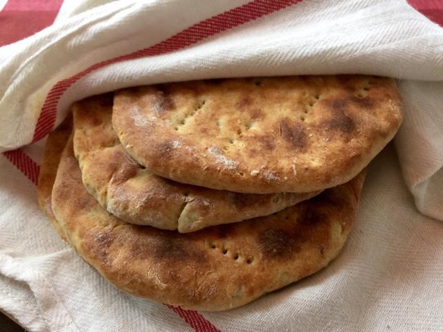 Tortas con patatas en una sartén: recetas de cocina