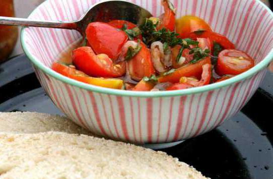 tomates encurtidos con ácido cítrico 