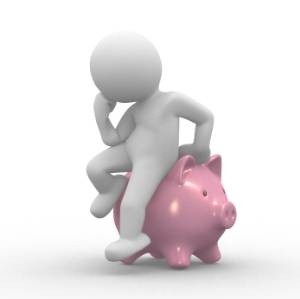 Tome un préstamo en la Caja de Ahorros en efectivo a un pensionista