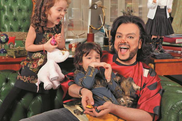 Los hijos de Philip Kirkorov están creciendo a pasos agigantados, ¡y aman mucho a sus padres!