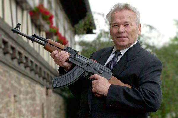 Biografía de Kalashnikov Mikhail Timofeevich