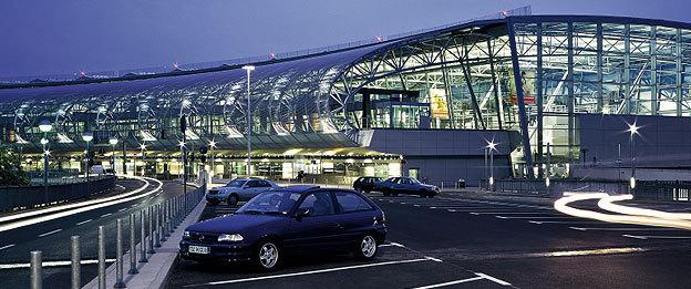 Dusseldorf (aeropuerto): descripción, servicios. Cómo llegar al aeropuerto de Düsseldorf