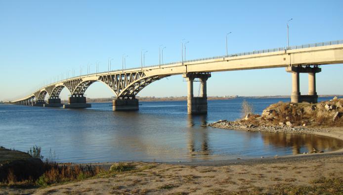 Reparación del puente Saratov-Engels