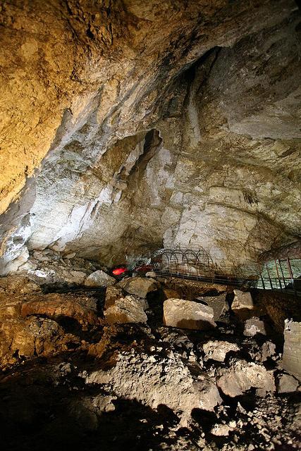 Nueva cueva de Athos